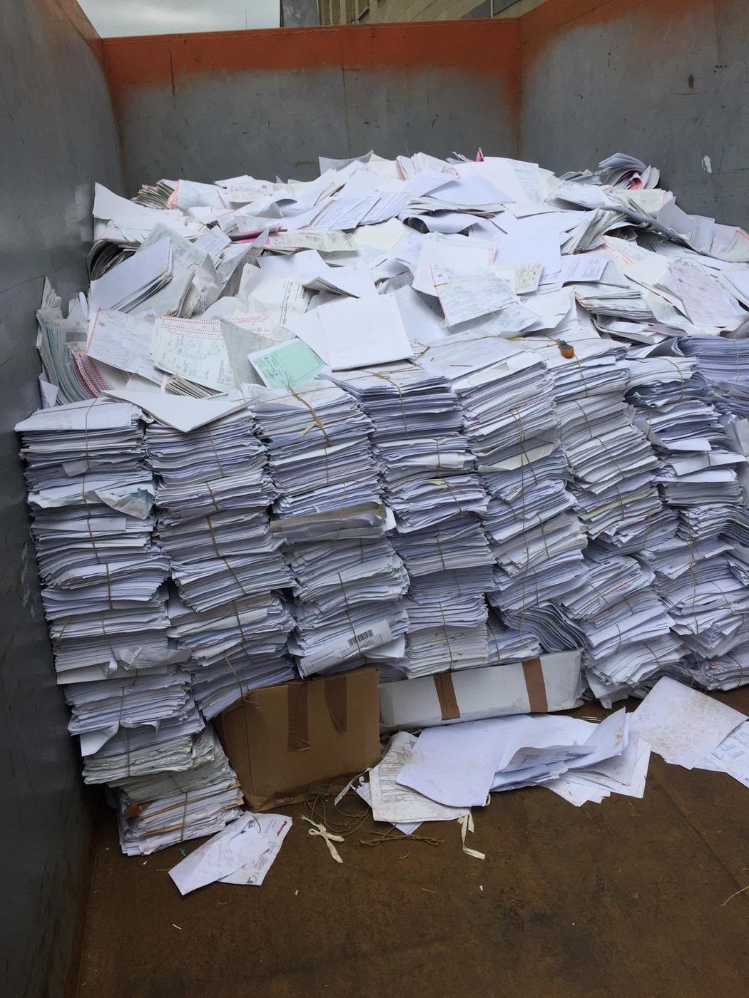 Container di documenti da distruggere — Tuz Cart
