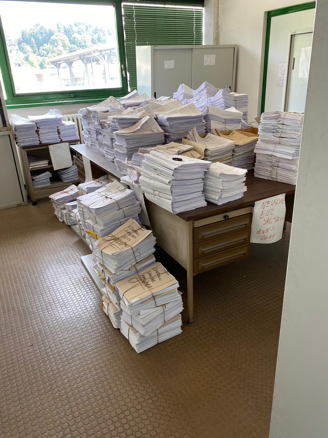 Fascicoli d'archivio da smaltire — Tuz Cart